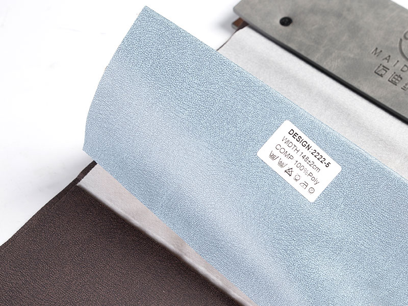 Premium-Tech-Stoffsofa mit lederartigen Aussehen und atmungsaktivem Stoff